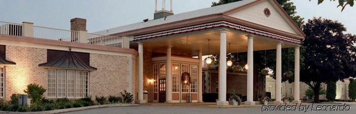 Hotel Carlisle & Embers Convention Center 외부 사진